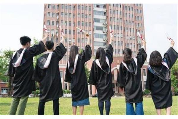 为什么学生在大学会课程不及格?为什么有些大学生会失败?)