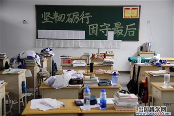 天津学生高考后留学出国