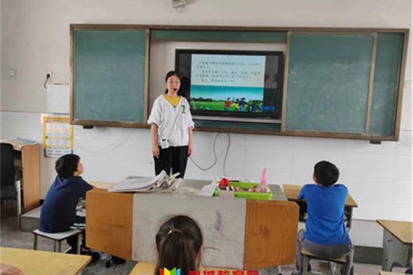 新教师对学生的要求及学生对师德的评价