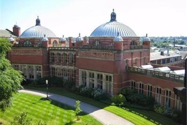 UK 伯明翰城市大学,英国表演艺术大学排名