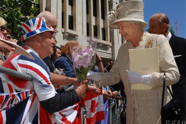 女王生日那天英国放假吗?你知道英国女王的生平吗?