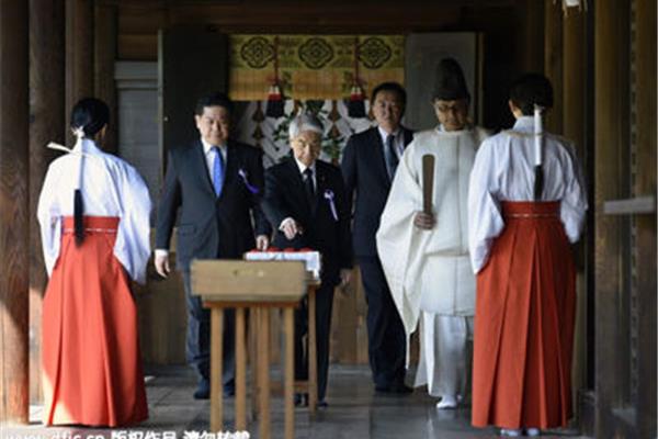 参拜神社寺庙日本新年参拜怎么样,是什么样子的?