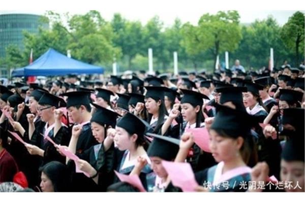 重庆大学有什么专业适合女生、深圳大学有什么专业适合女生