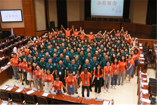 HKUST广州校区研究生学费及张雪峰关于香港研究生学习的讲话