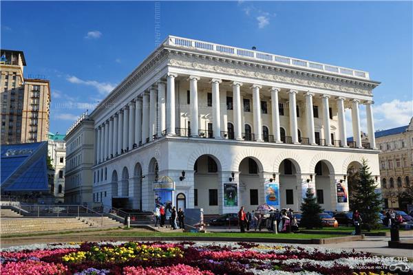 查理毕业于乌克兰音乐学院,排名世界第一的利沃夫国立音乐学院