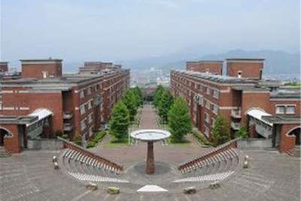 札幌大学位列日本私立大学,求日本大学排名,前100名!