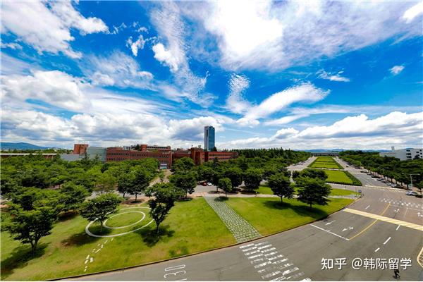 岭南大学韩国水平如何,中国承认的韩国大学名单?