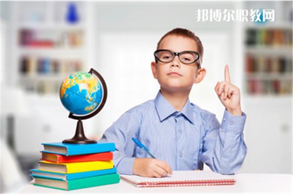 就业前景好的男生未来十年学什么技能?