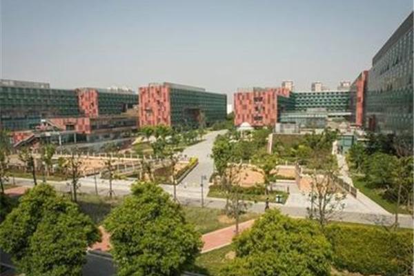 Xi交通大学怎么样?Xi交通大学需要四年时间