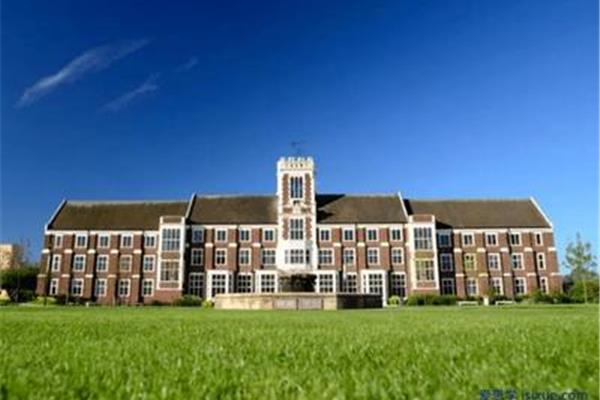 拉夫堡大学在英国和世界体育大学中排名前50