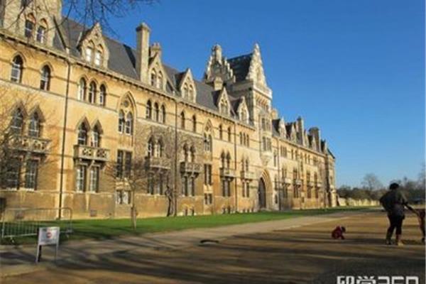 英国牛津大学概况及申请条件,英国本科留学有什么语言要求?